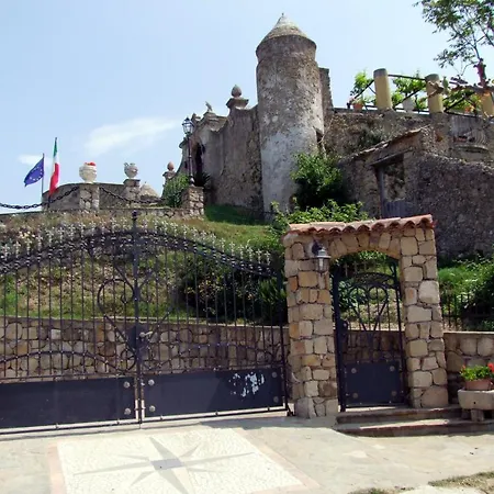 Antico Maniero Palinuro Nocleg ze śniadaniem *